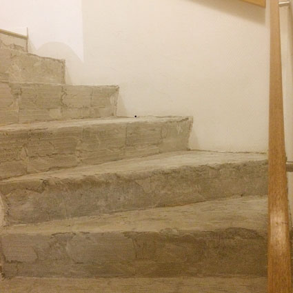 Before-Escalier